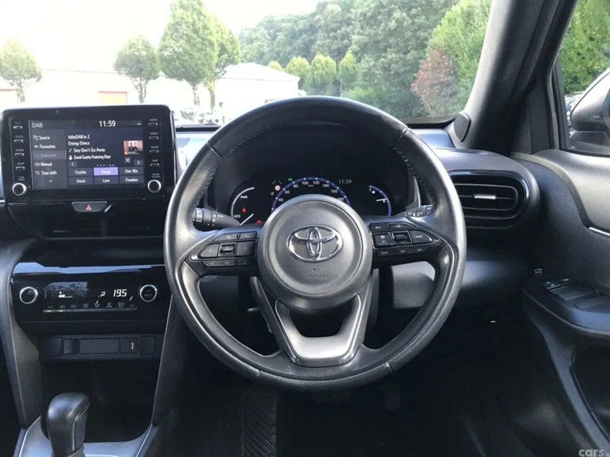 Toyota Yaris Cross Hatchback, Petrol Hybrid, 2023, Red