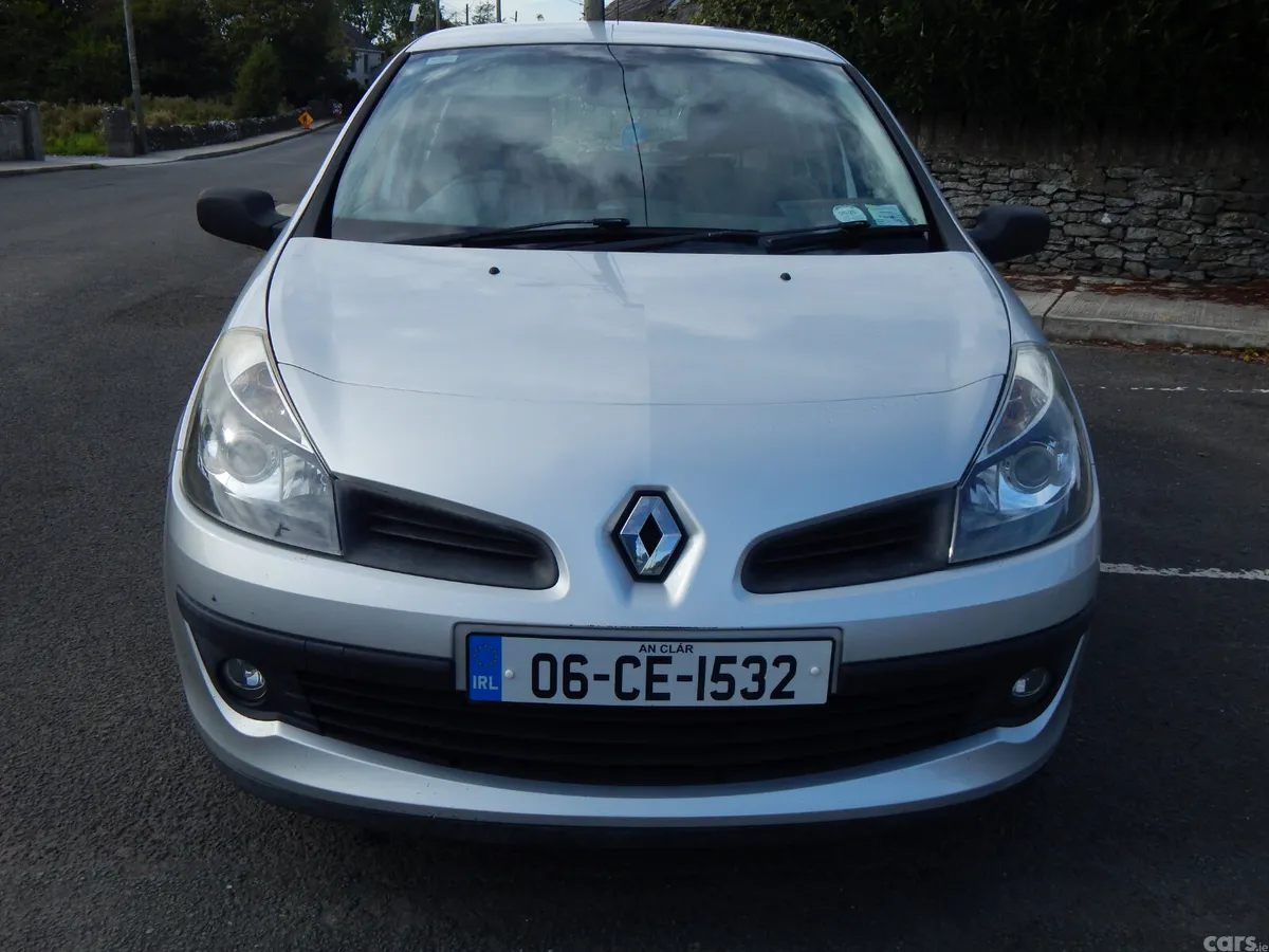 Renault Clio Hatchback, Petrol, 2006, Silver