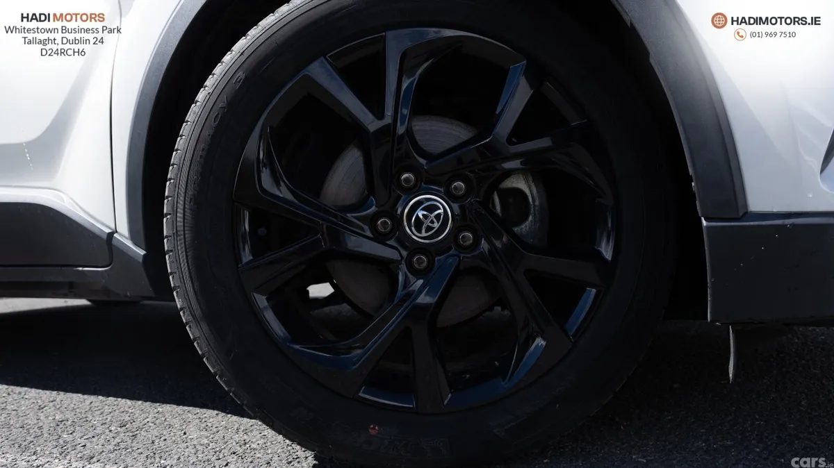 Toyota C-HR SUV, Petrol Hybrid, 2019, White