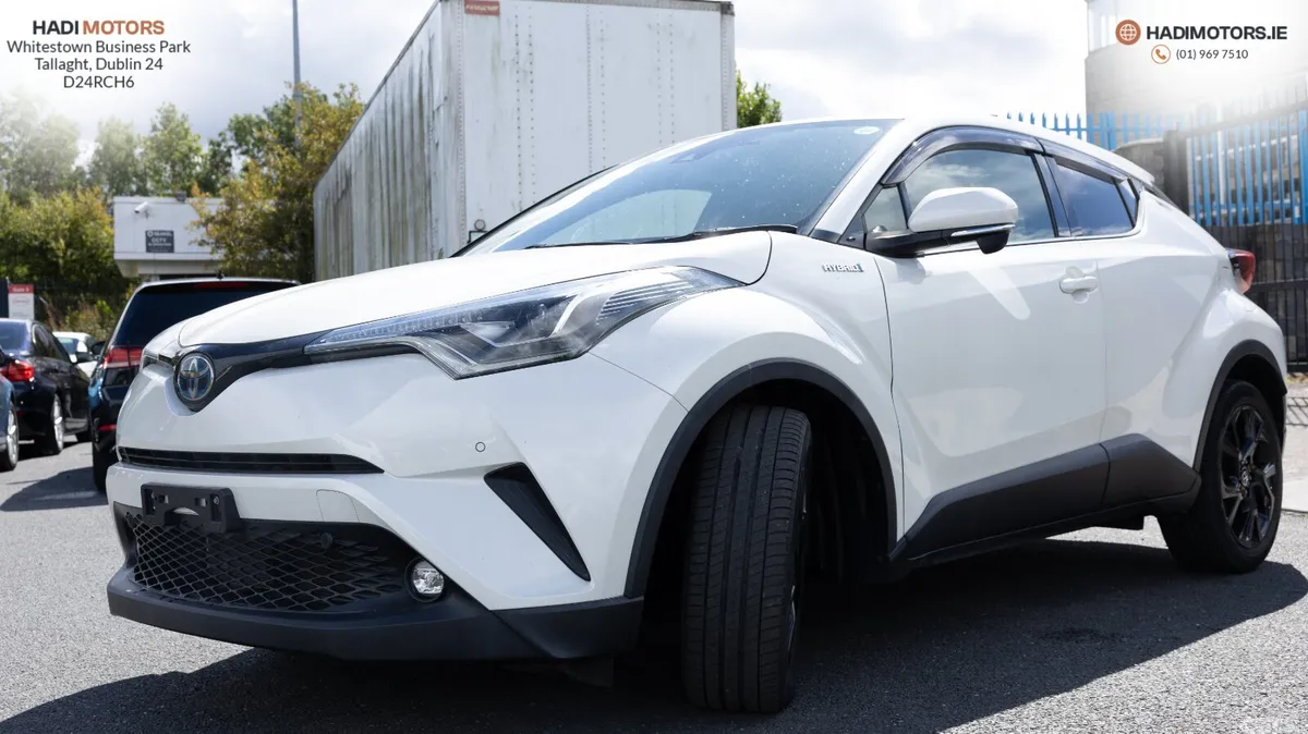 Toyota C-HR SUV, Petrol Hybrid, 2019, White