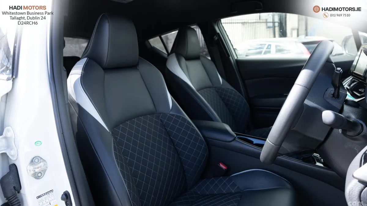 Toyota C-HR SUV, Petrol Hybrid, 2019, White