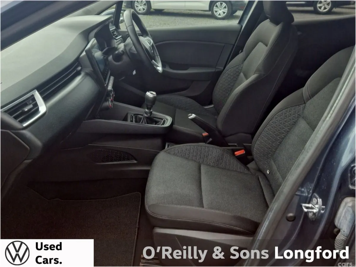 Renault Clio Hatchback, Petrol, 2022, Grey