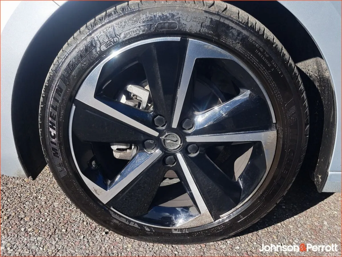 Opel Astra Hatchback, Petrol, 2025, Grey