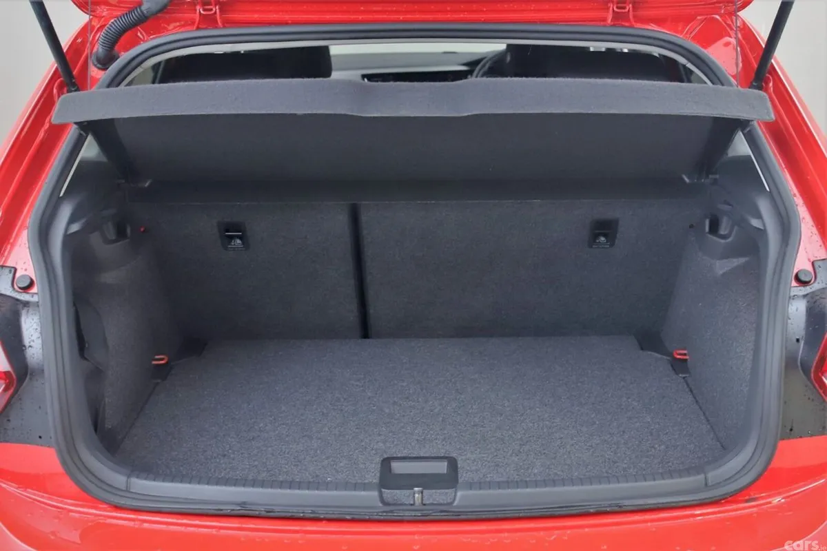 Volkswagen Polo Hatchback, Petrol, 2021, Red