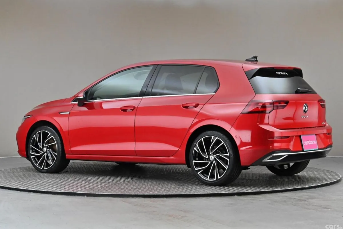 Volkswagen Golf Hatchback, Petrol Hybrid, 2022, Red
