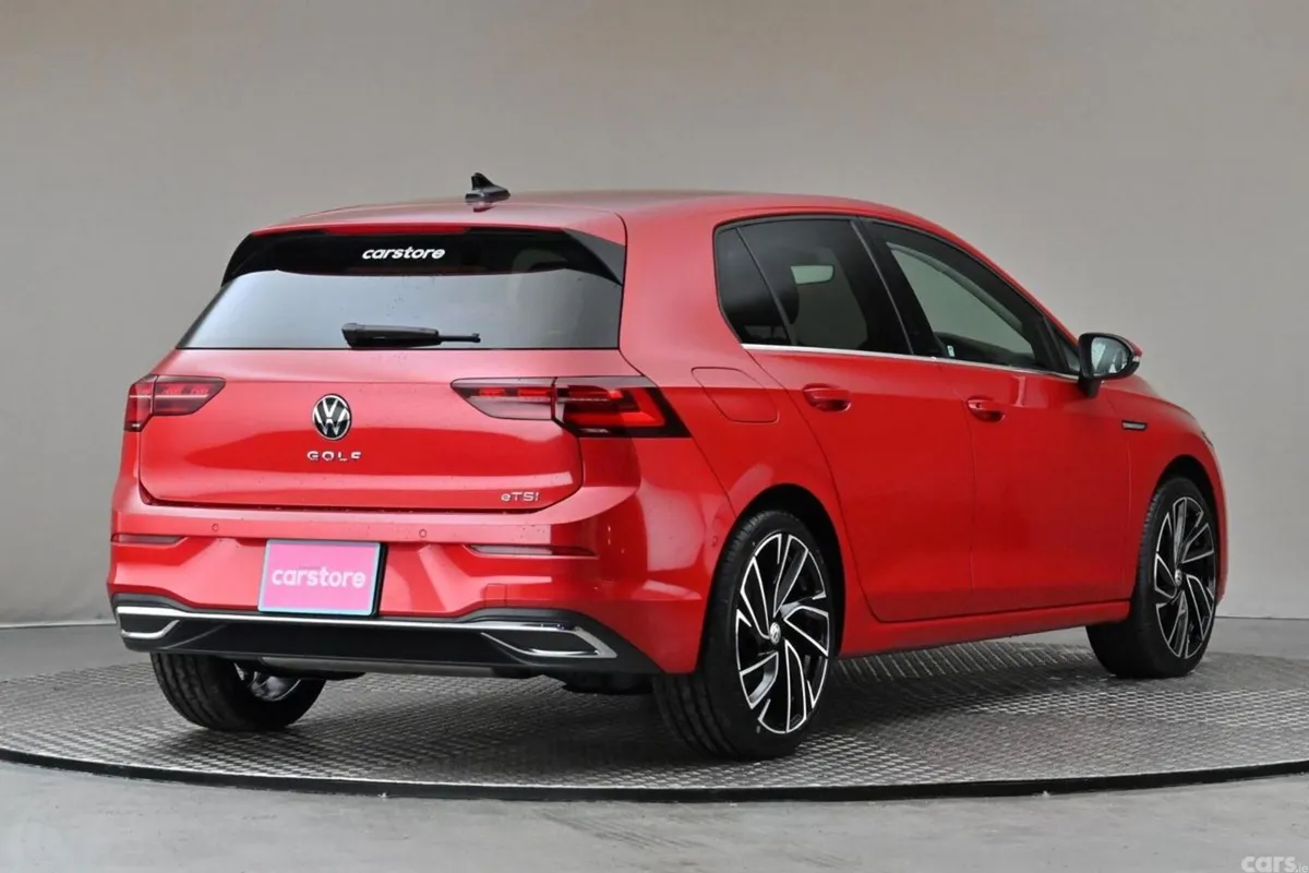 Volkswagen Golf Hatchback, Petrol Hybrid, 2022, Red