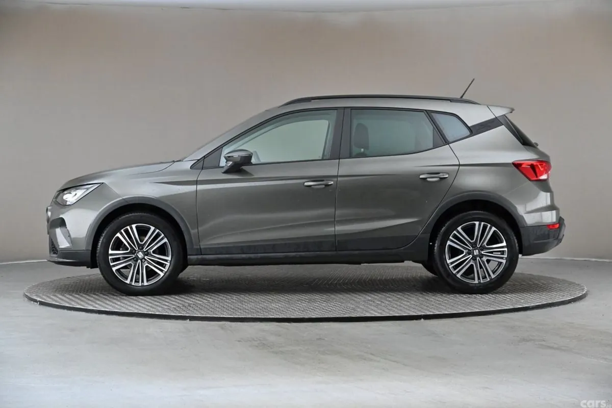 SEAT Arona SUV, Petrol, 2024, Green