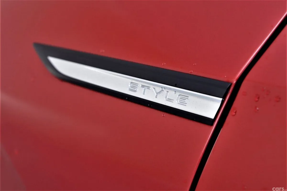 Volkswagen Golf Hatchback, Petrol Hybrid, 2022, Red