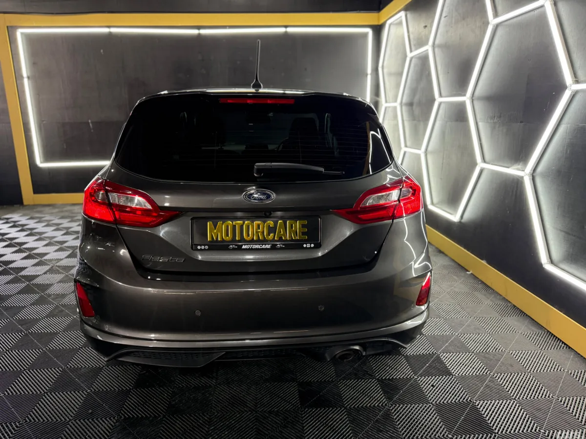 Ford Fiesta Hatchback, Petrol, 2019, Grey