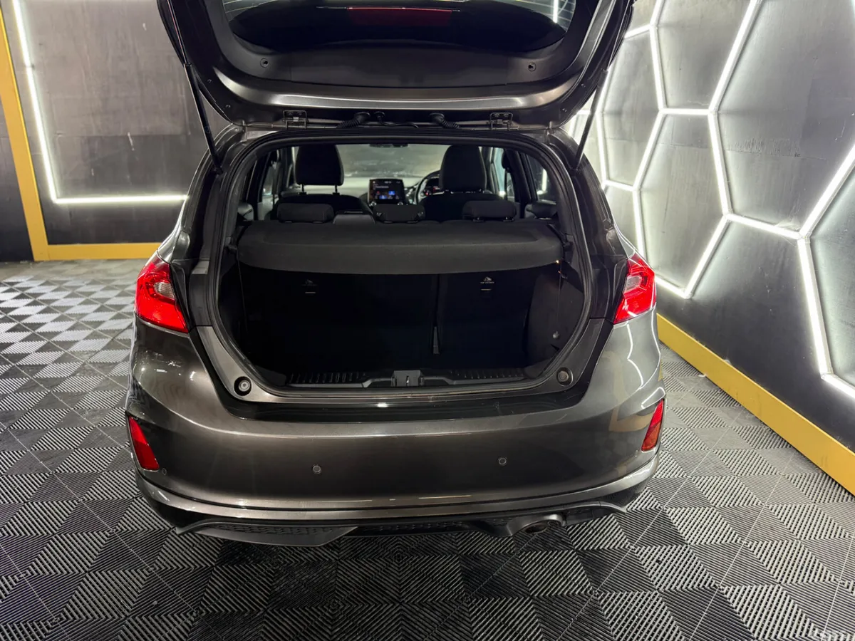 Ford Fiesta Hatchback, Petrol, 2019, Grey