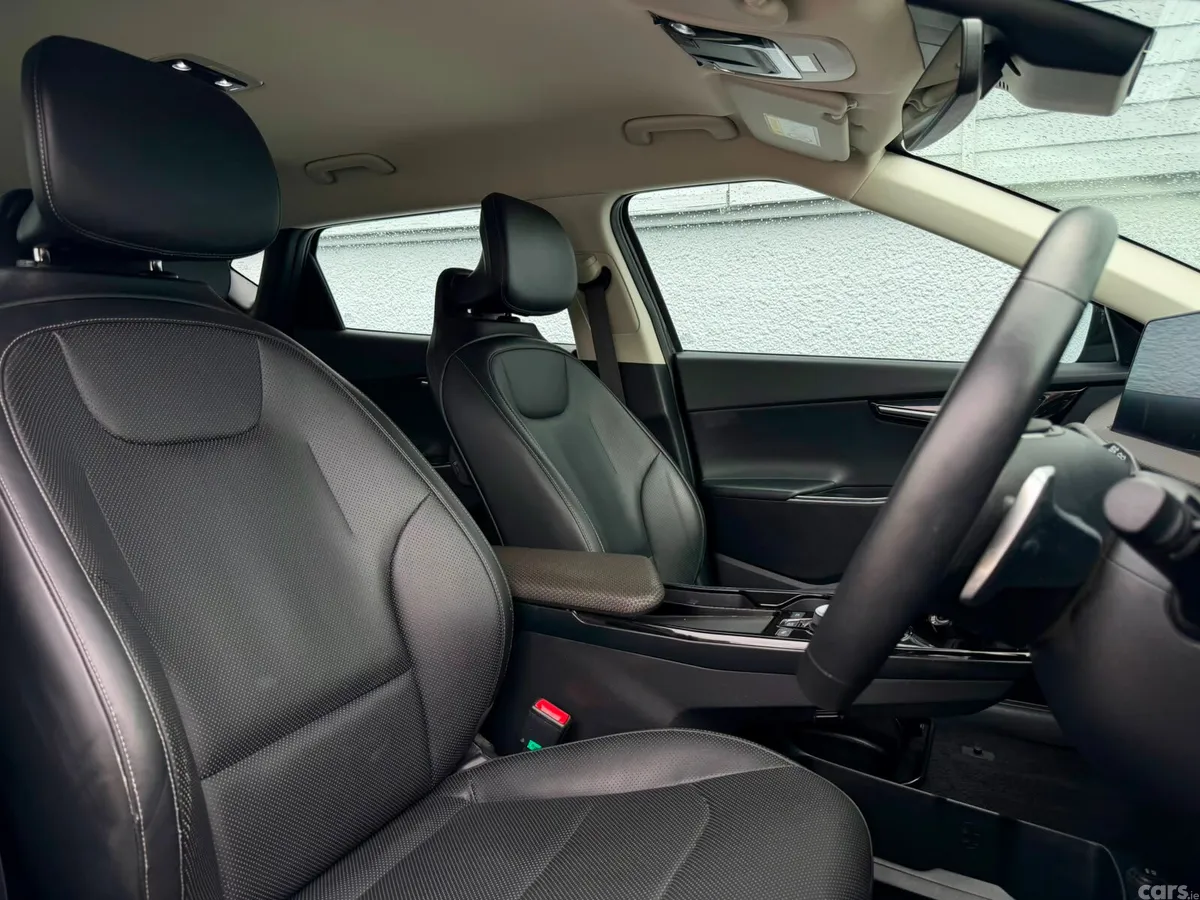 Kia EV6 Hatchback, Electric, 2022, Red