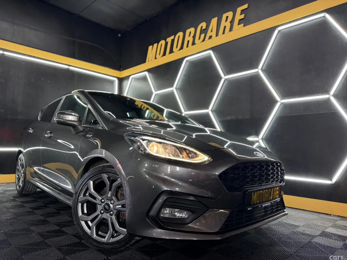 Ford Fiesta Hatchback, Petrol, 2019, Grey