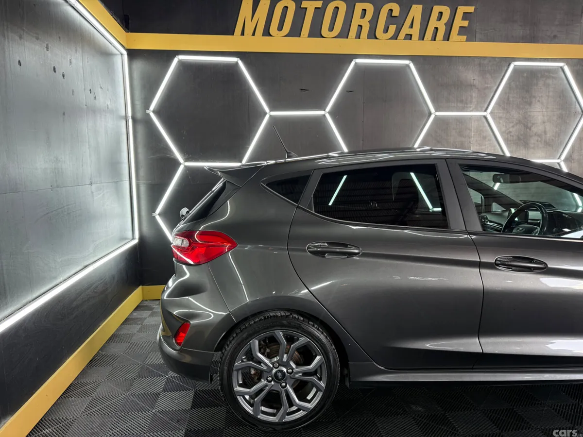Ford Fiesta Hatchback, Petrol, 2019, Grey