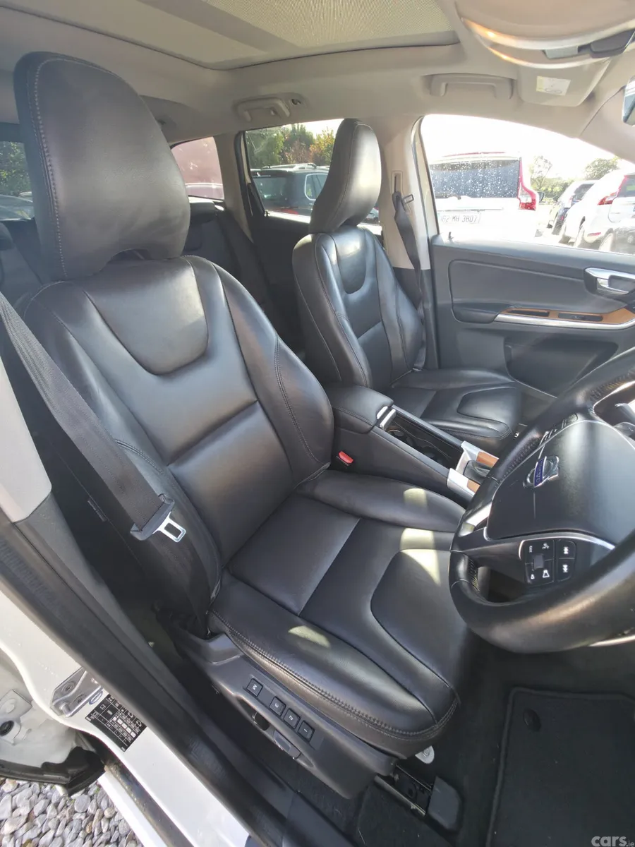 Volvo XC60 SUV, Diesel, 2017, White