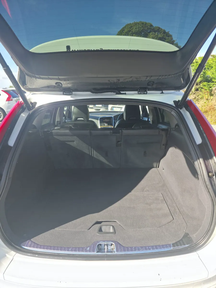Volvo XC60 SUV, Diesel, 2017, White