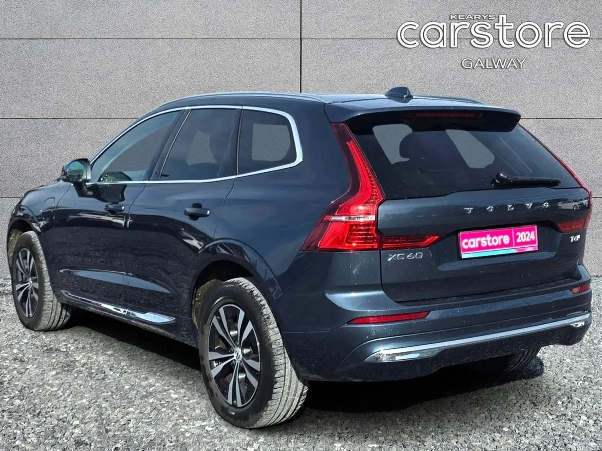 Volvo XC60 SUV, Petrol Hybrid, 2024, Blue