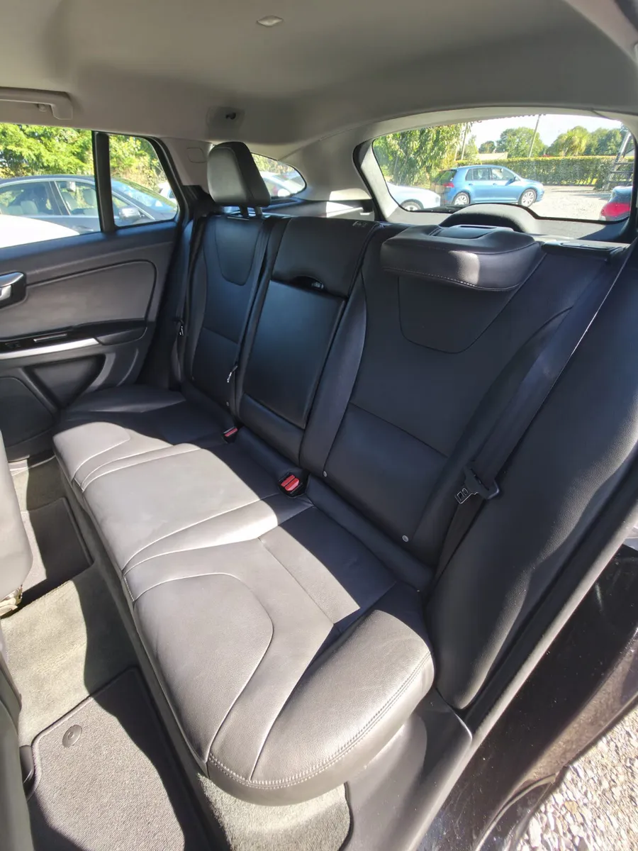 Volvo V60 Estate, Diesel, 2018, Black
