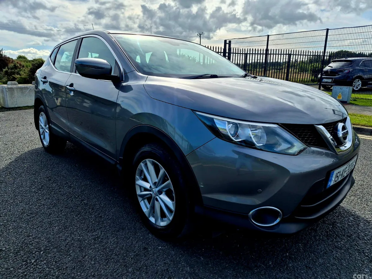 Nissan Qashqai Hatchback, Diesel, 2015, Grey