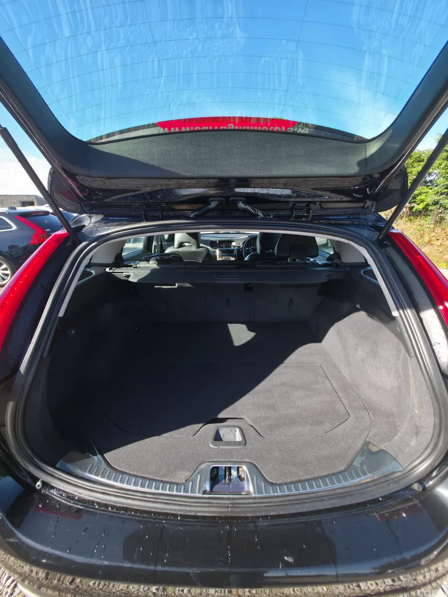 Volvo V60 Estate, Diesel, 2018, Black