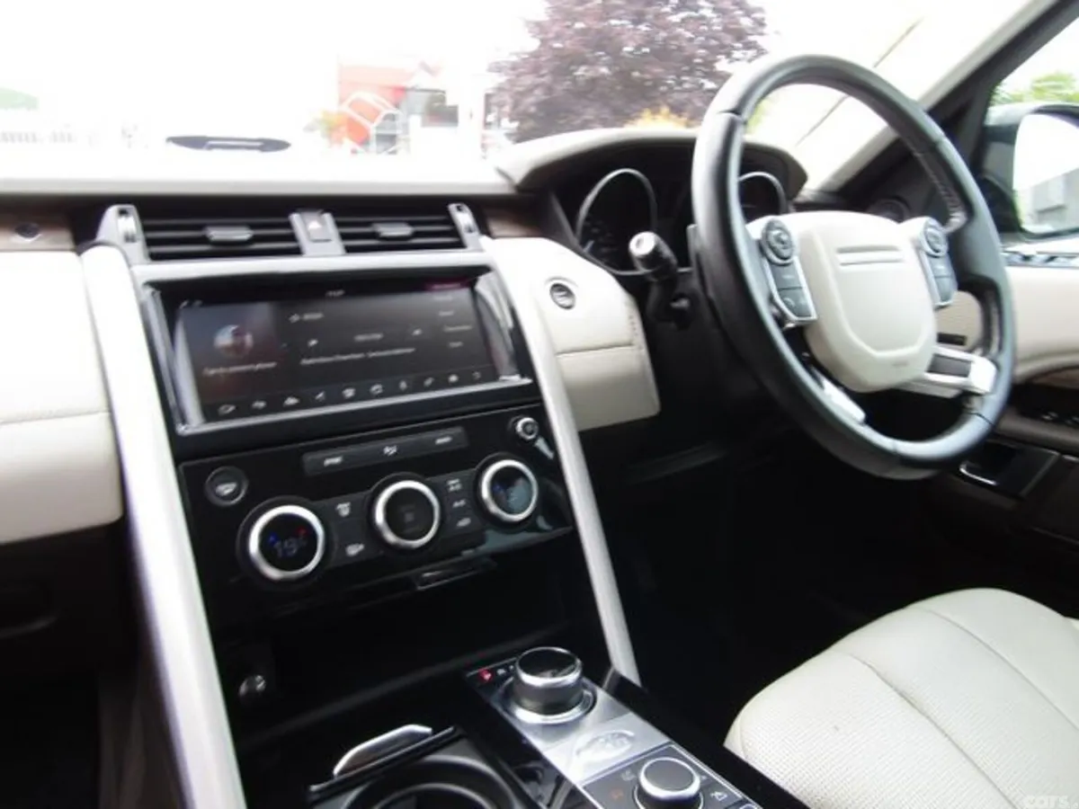 Land Rover Discovery Estate, Diesel, 2017, Black