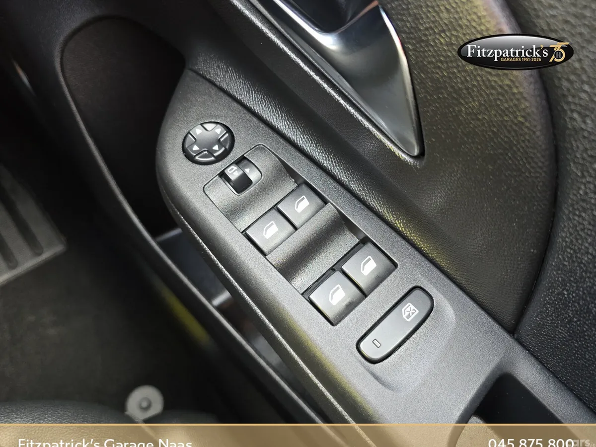 Opel Corsa Hatchback, Petrol, 2023, Grey