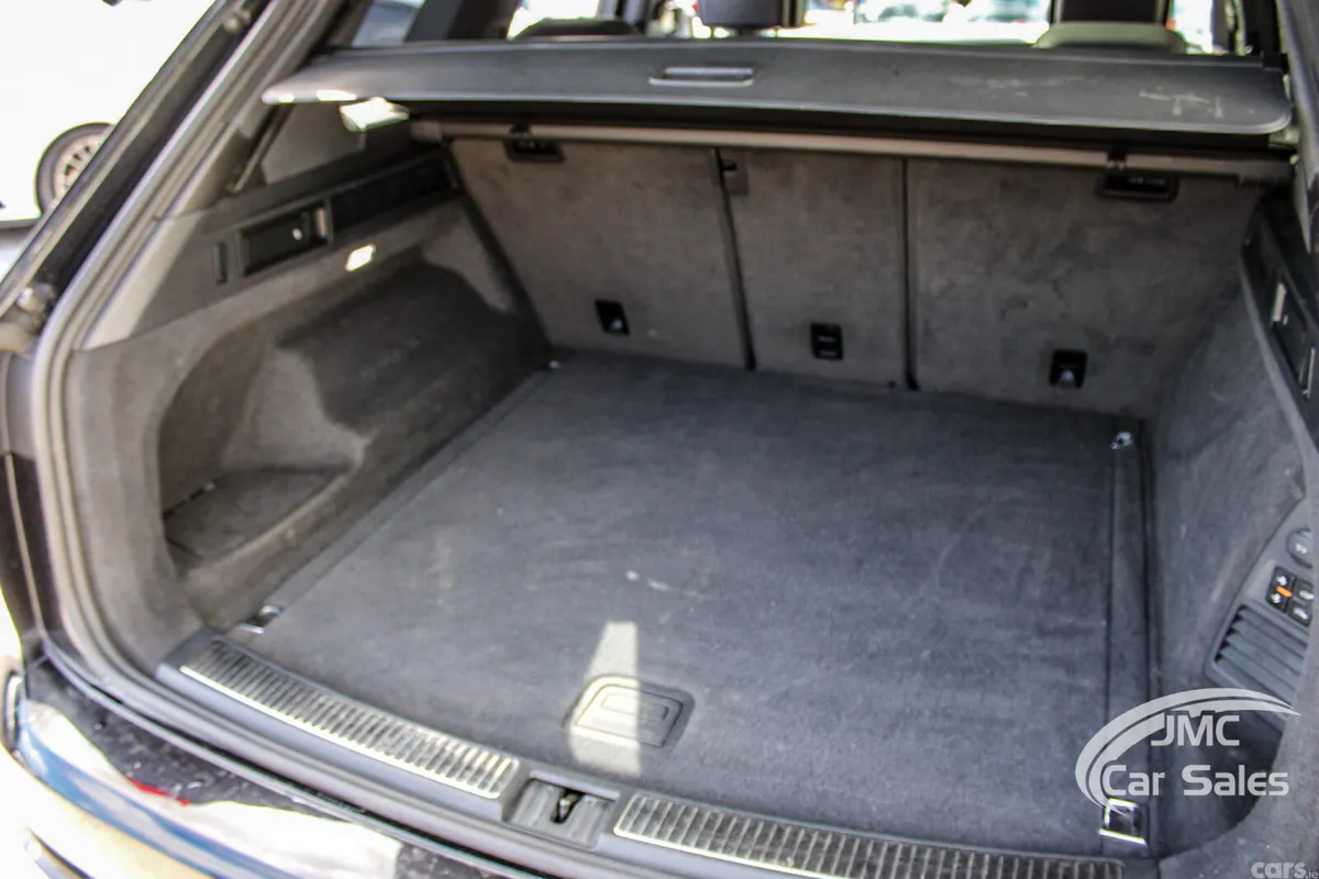 Volkswagen Touareg SUV, Diesel, 2020, Black