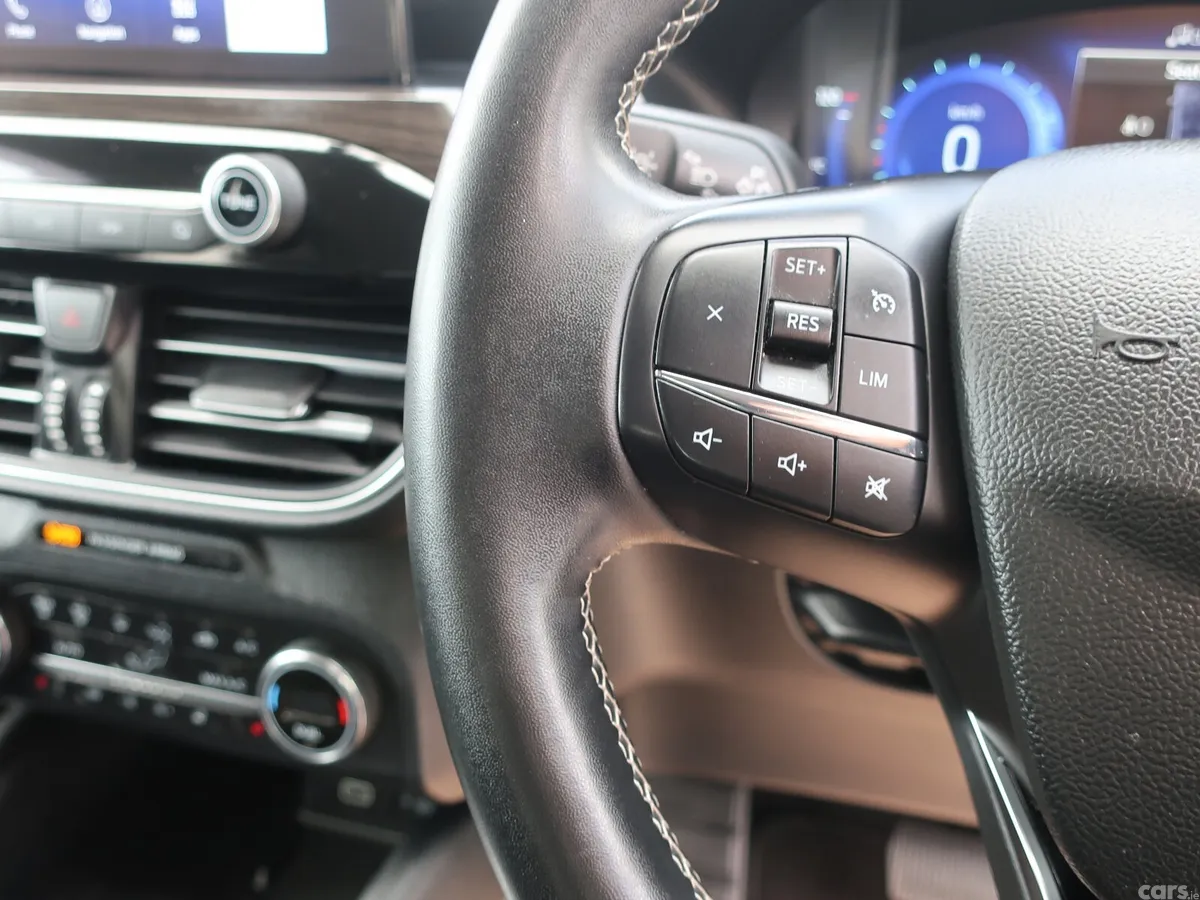 Ford Kuga SUV, Petrol Hybrid, 2023, Black