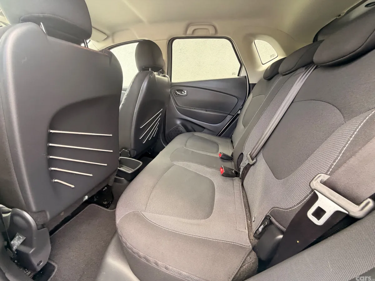 Renault Captur Hatchback, Diesel, 2015, Silver