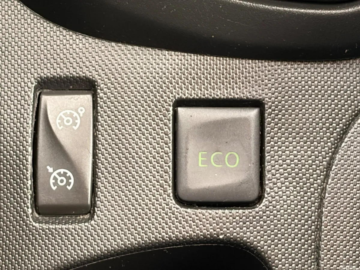 Renault Captur Hatchback, Diesel, 2015, Silver
