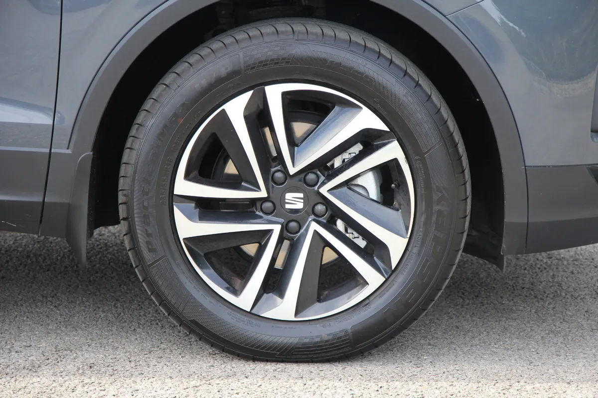 SEAT Tarraco MPV, Diesel, 2022, Grey