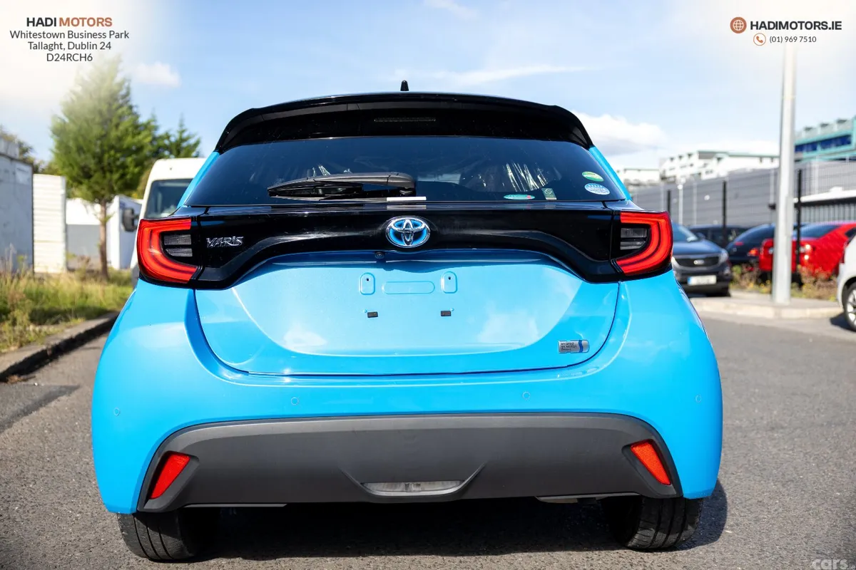 Toyota Yaris Hatchback, Petrol Hybrid, 2020, Blue