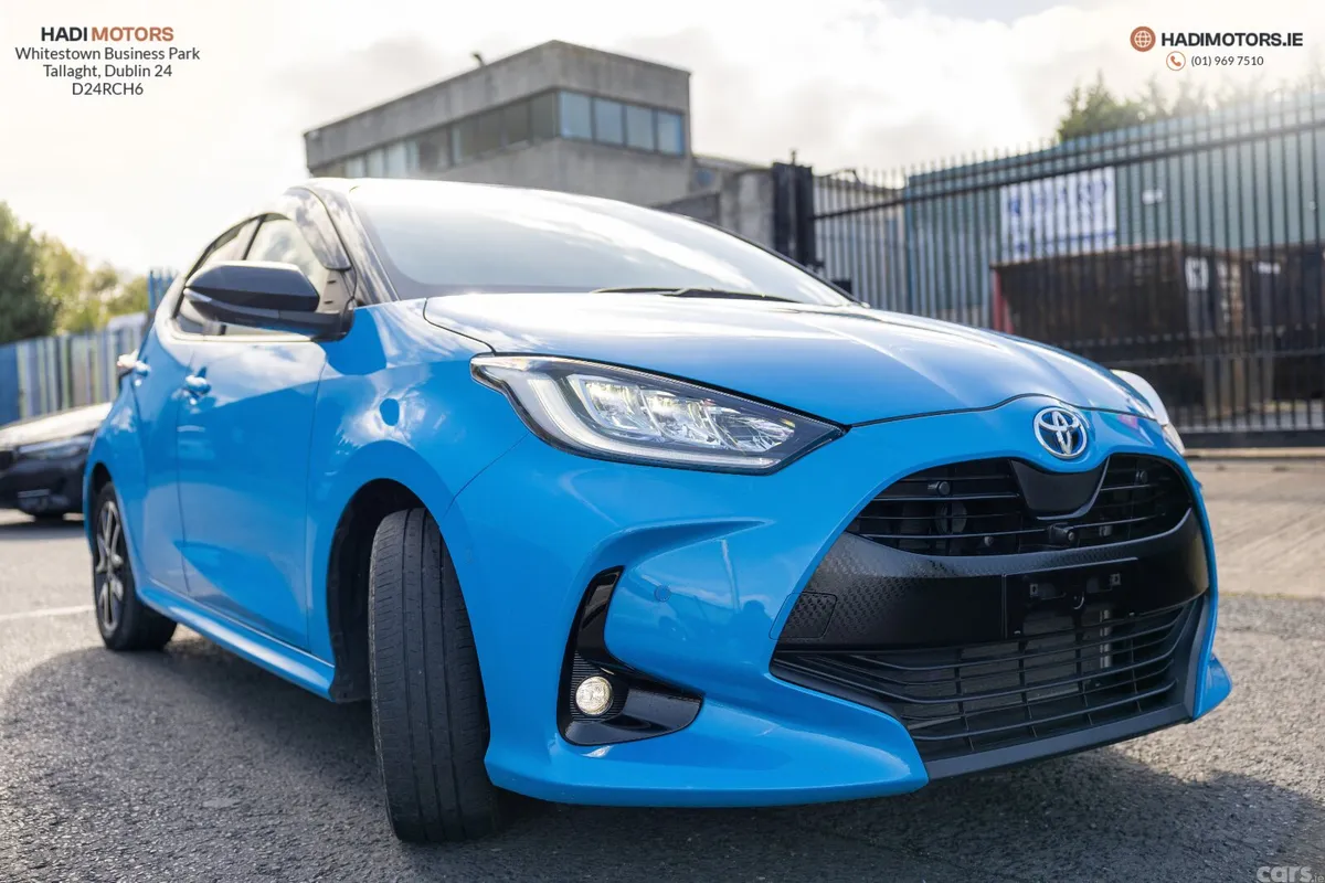 Toyota Yaris Hatchback, Petrol Hybrid, 2020, Blue