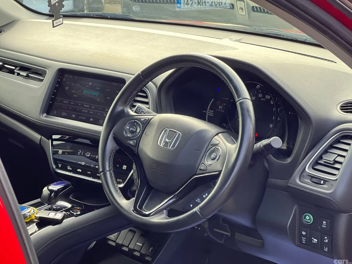 Honda Vezel Estate, Petrol Hybrid, 2017, Red
