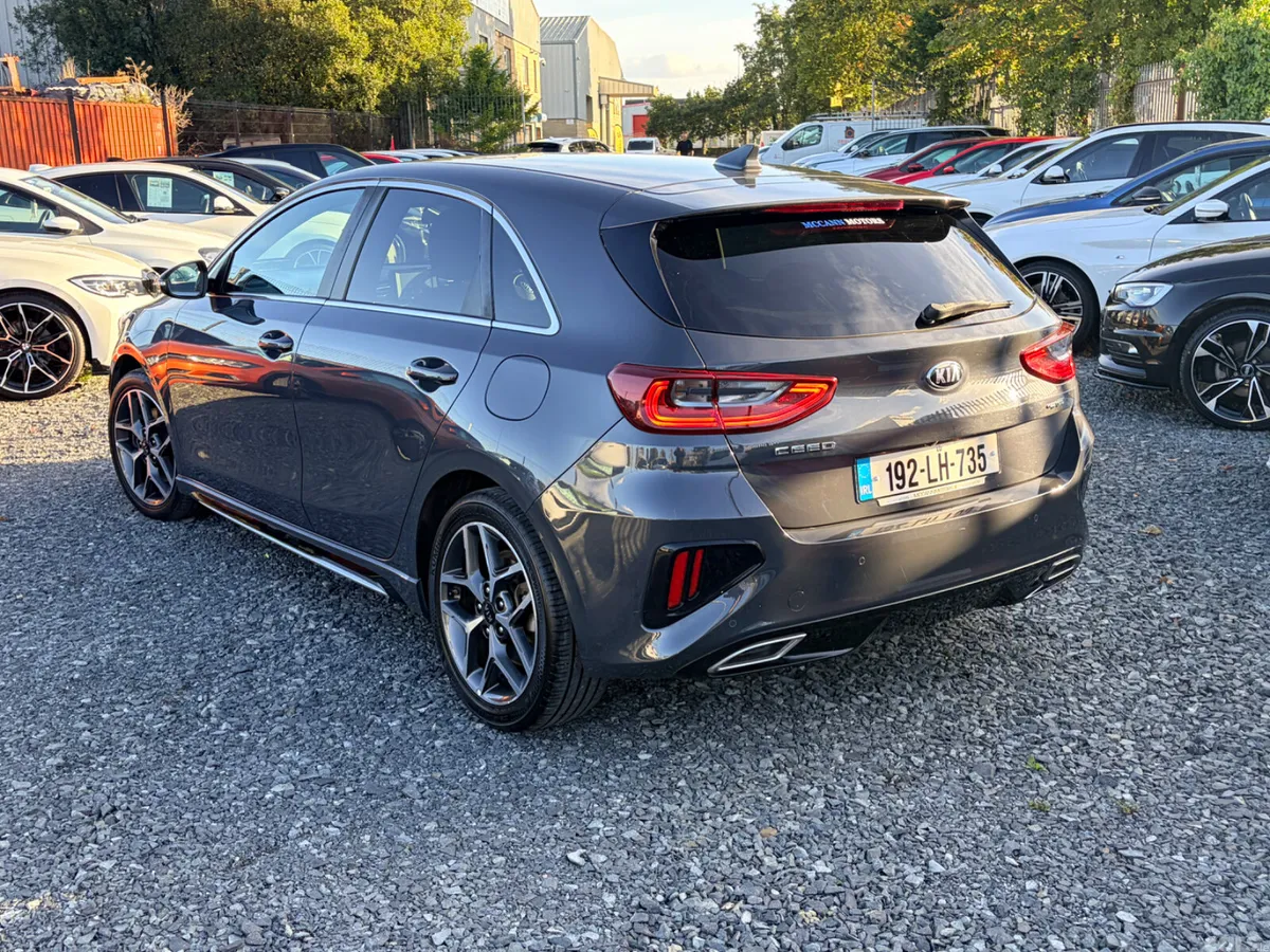 Kia Ceed Hatchback, Diesel, 2019, Grey