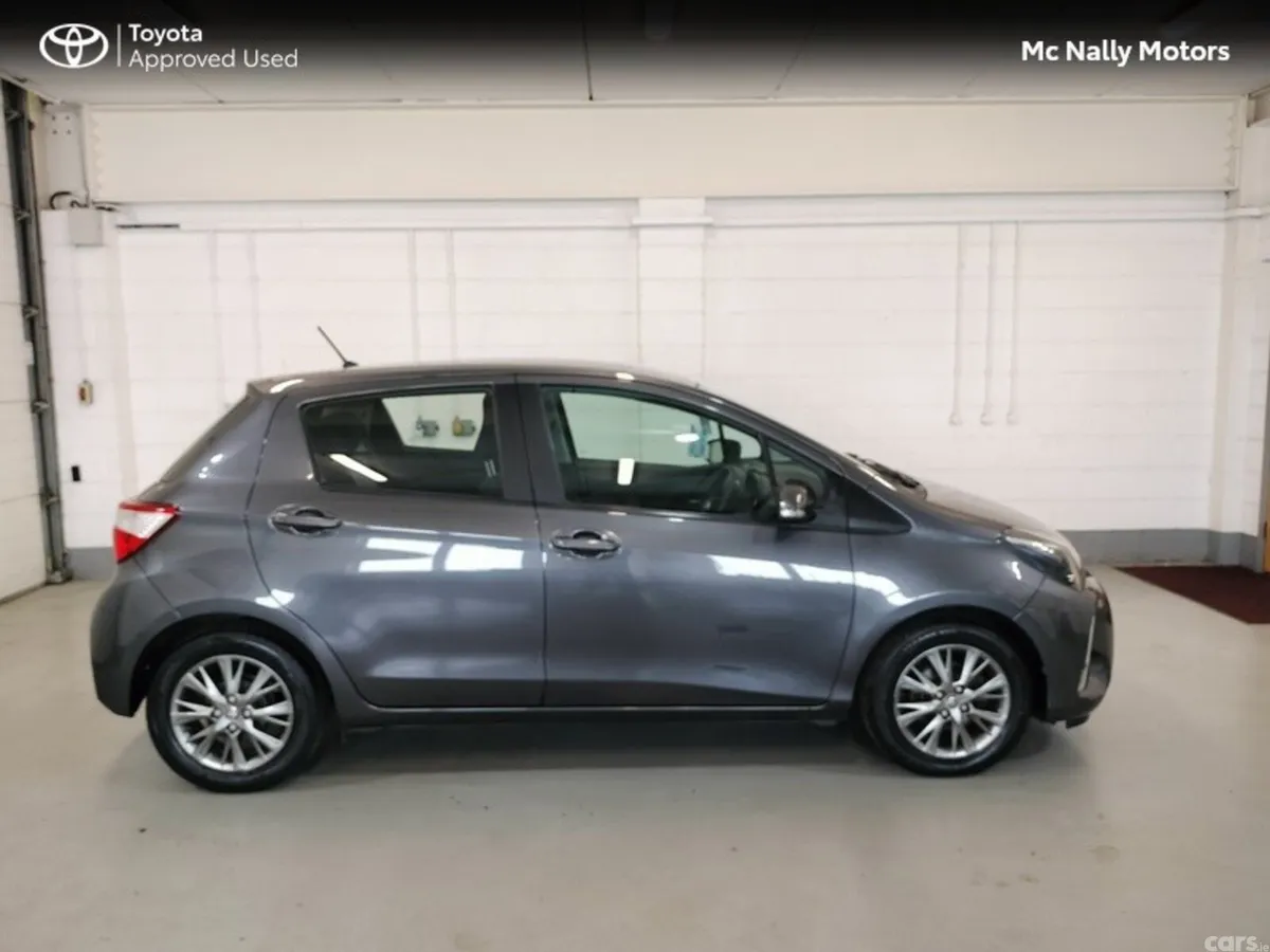 Toyota Yaris Hatchback, Petrol, 2019, Grey