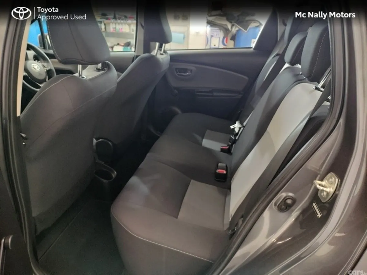 Toyota Yaris Hatchback, Petrol, 2019, Grey