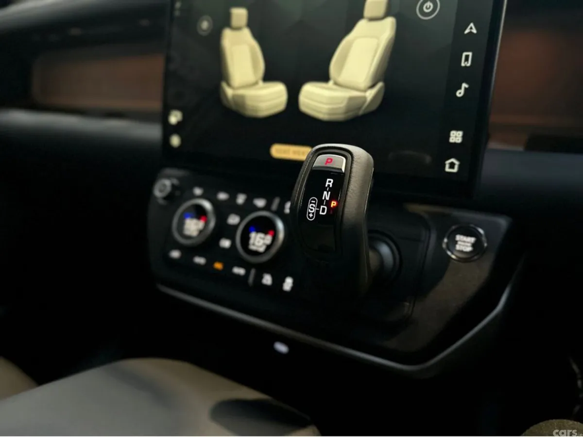 Land Rover Defender SUV, Diesel, 2026, Green