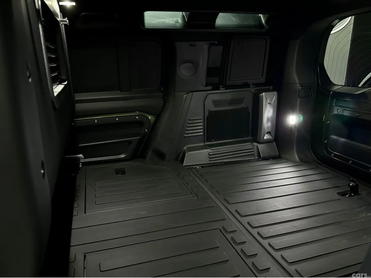 Land Rover Defender SUV, Diesel, 2026, Green