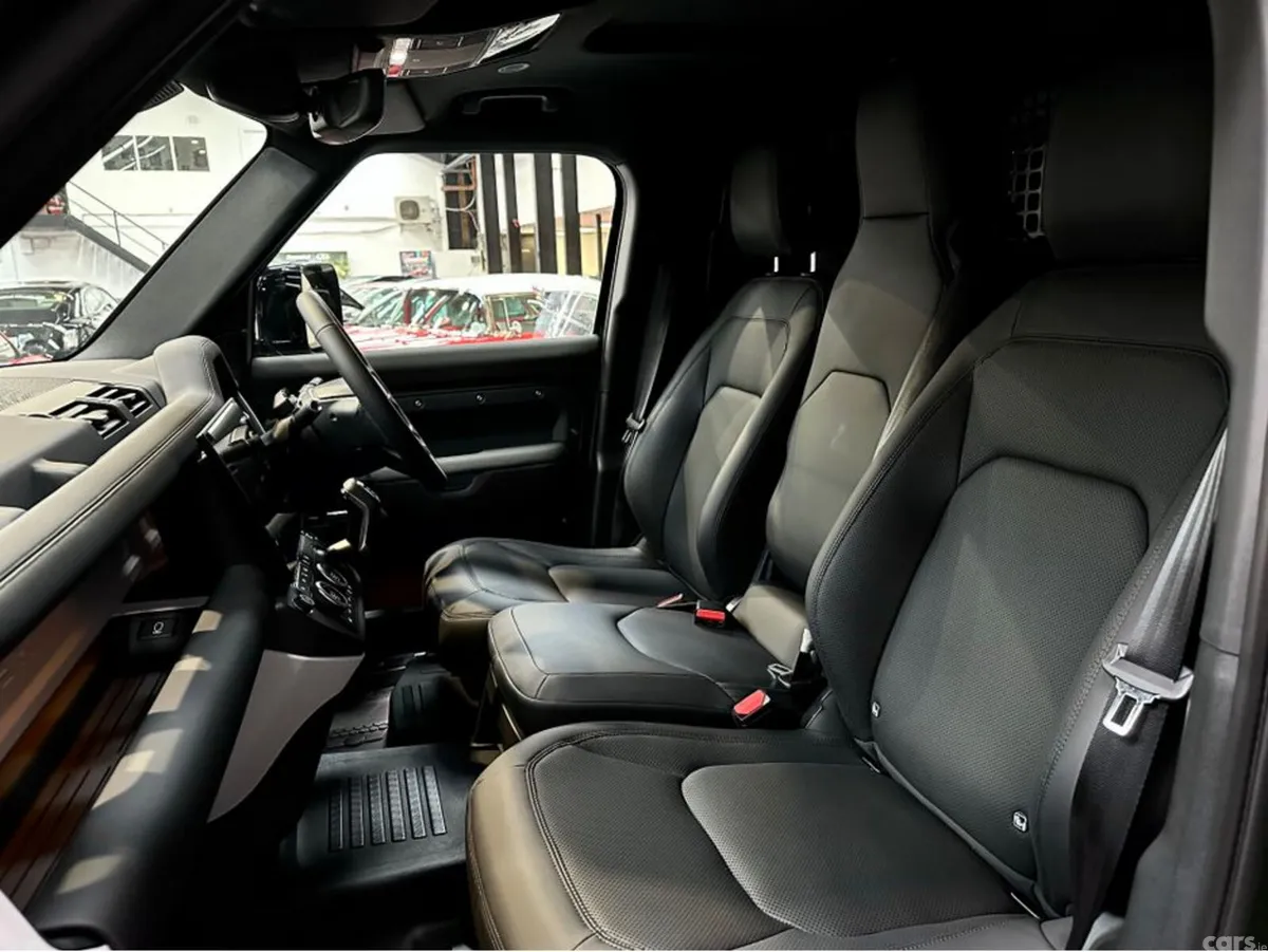 Land Rover Defender SUV, Diesel, 2026, Green