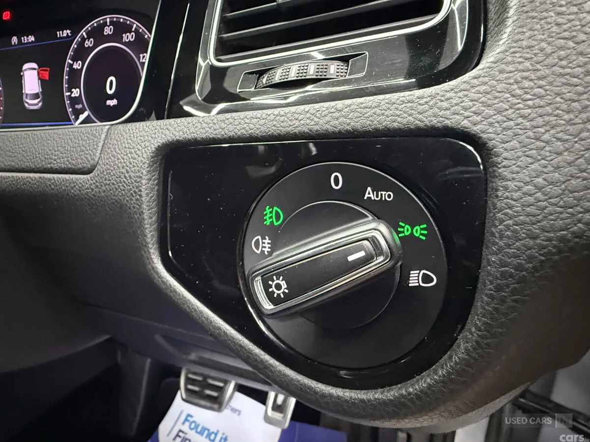 Volkswagen Golf Hatchback, Diesel, 2017, Silver