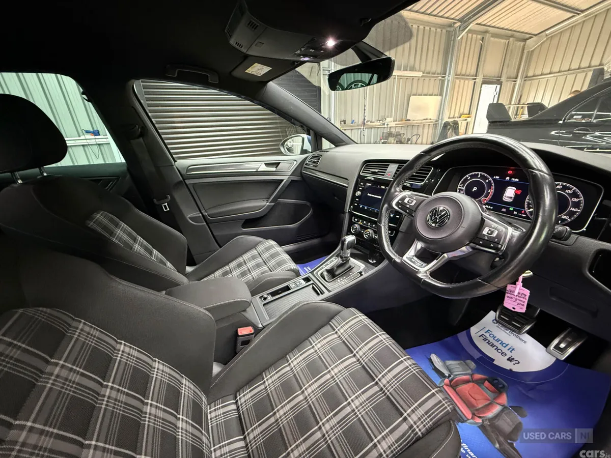Volkswagen Golf Hatchback, Diesel, 2017, Silver