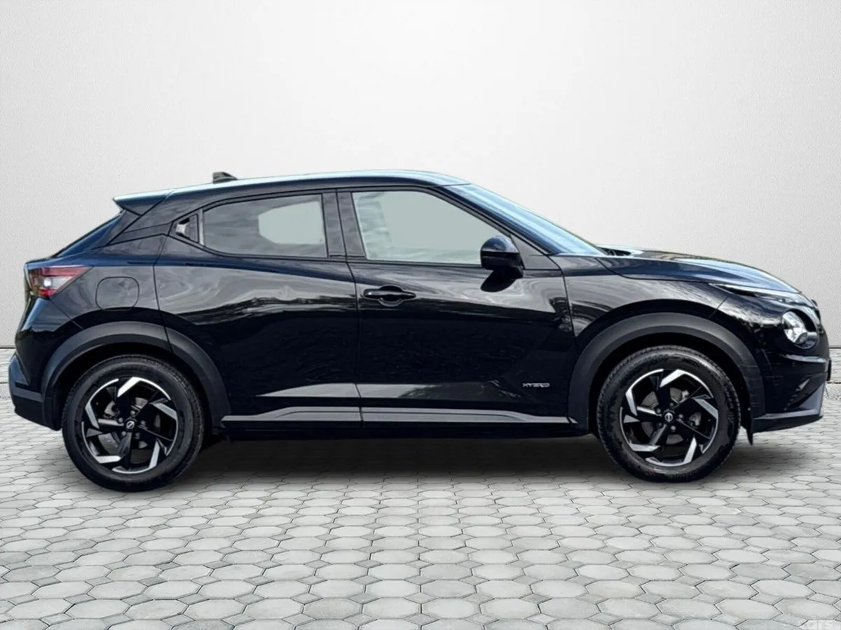 Nissan Juke SUV, Petrol Hybrid, 2024, Black