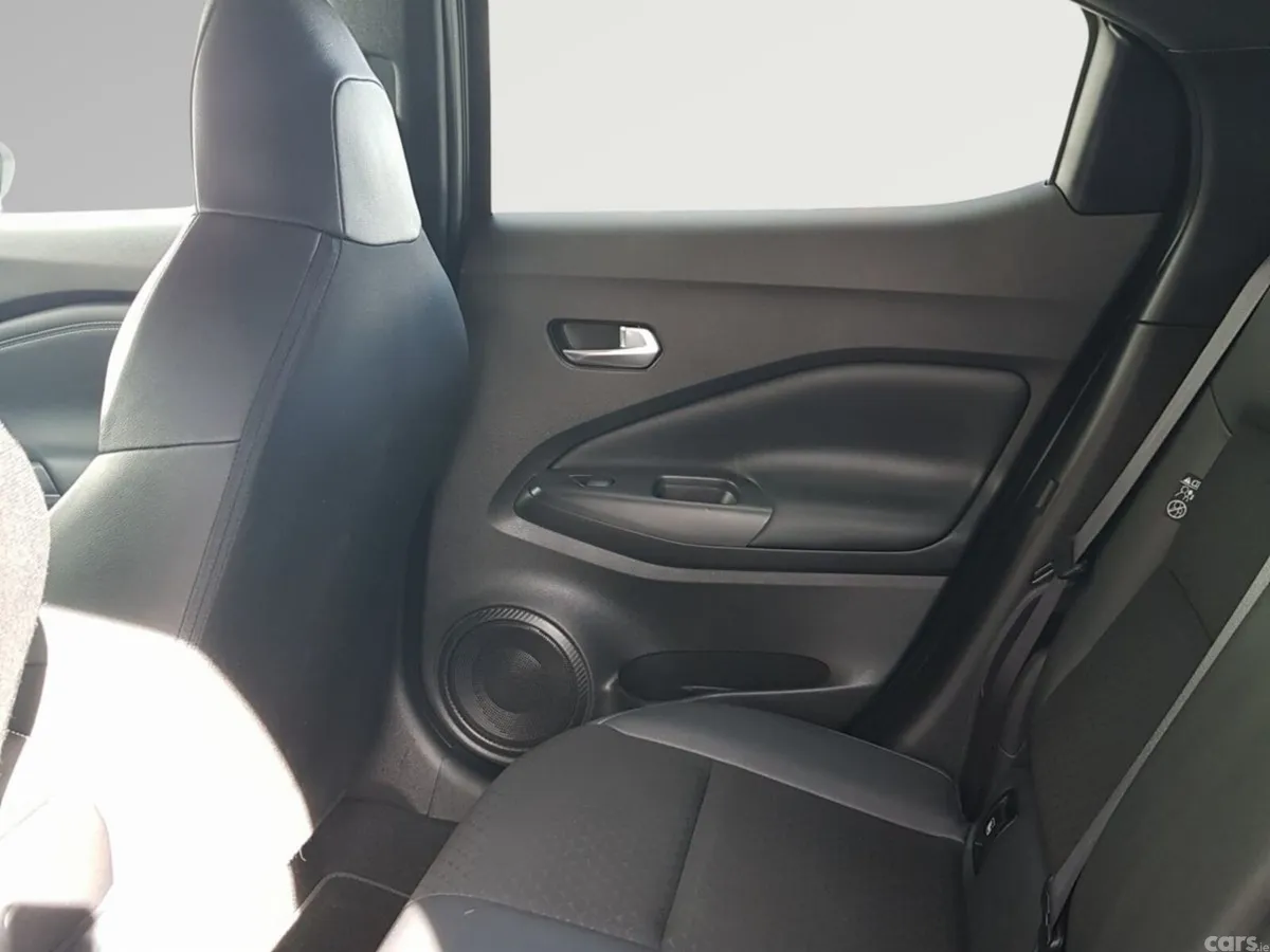 Nissan Juke SUV, Petrol Hybrid, 2024, Grey