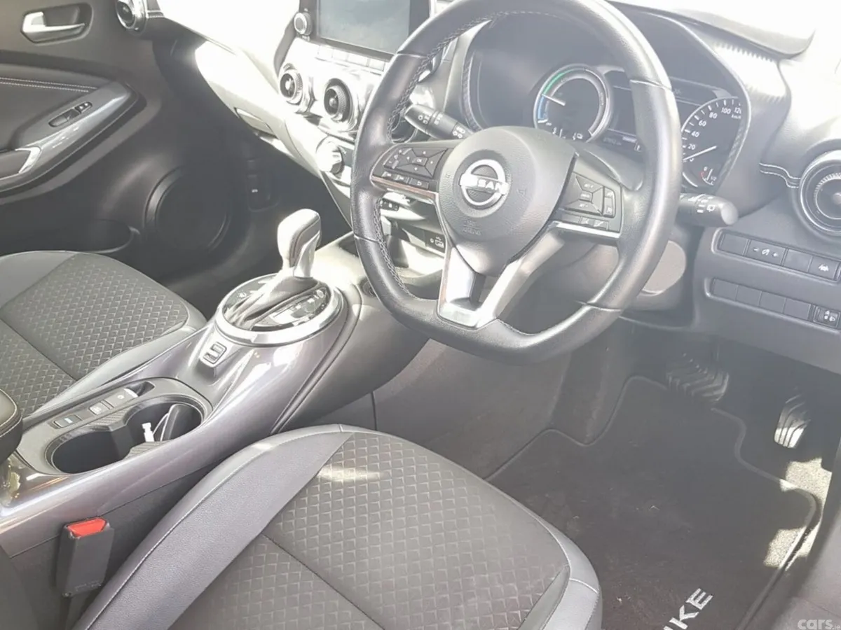 Nissan Juke SUV, Petrol Hybrid, 2024, Grey