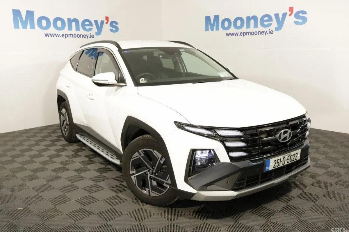 Hyundai Tucson SUV, Petrol Hybrid, 2025, White