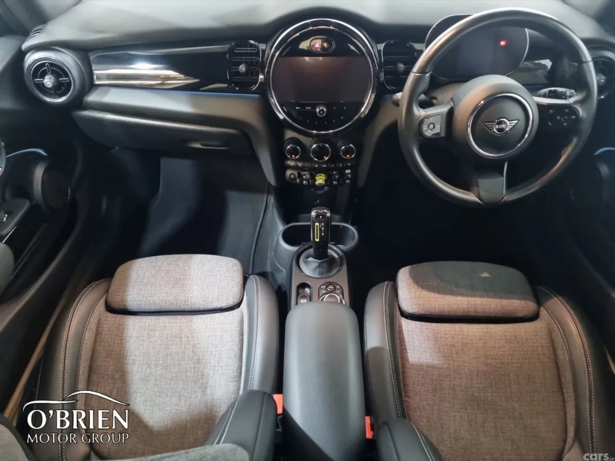 Mini Cooper Hatchback, Electric, 2022, White