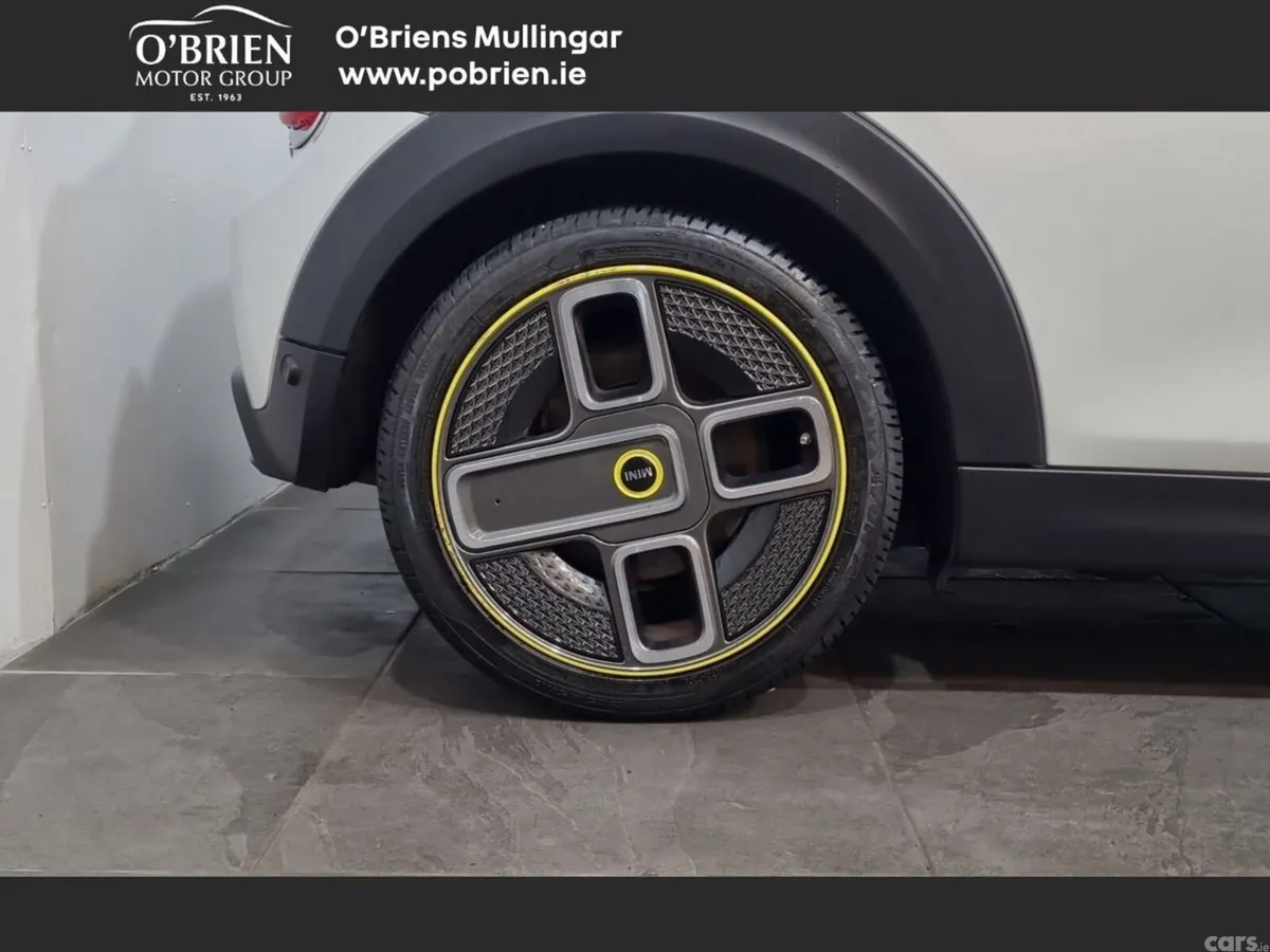 Mini Cooper Hatchback, Electric, 2022, White