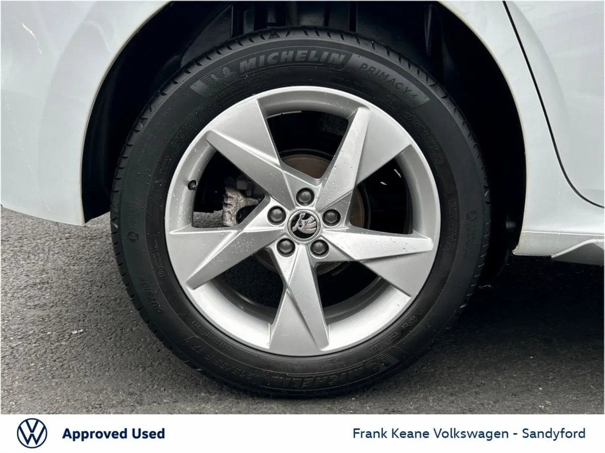 Skoda Kamiq Hatchback, Petrol, 2023, White