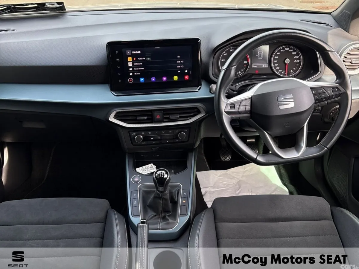 SEAT Arona SUV, Petrol, 2023, Silver