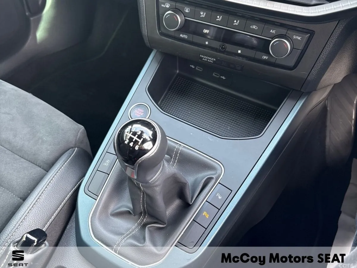 SEAT Arona SUV, Petrol, 2023, Silver